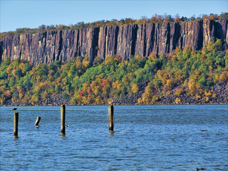 Palisades-Hudson-River-New-York.jpg