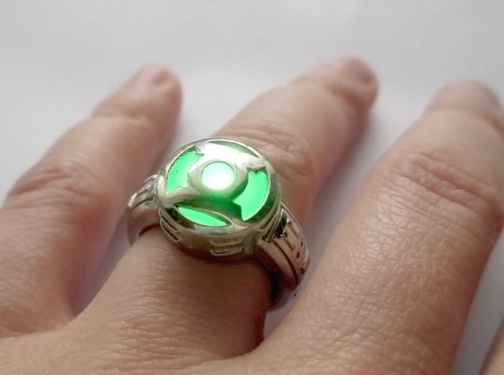 working_led_green_lantern_power_ring_by_jeremymallin-d9w6qdl.jpg