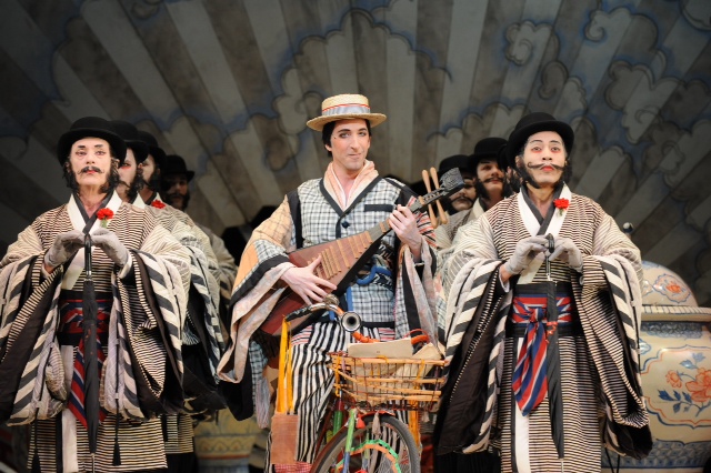 Opera-Australias-The-Mikado-SW09_photo-Branco-Gaica_3.jpg