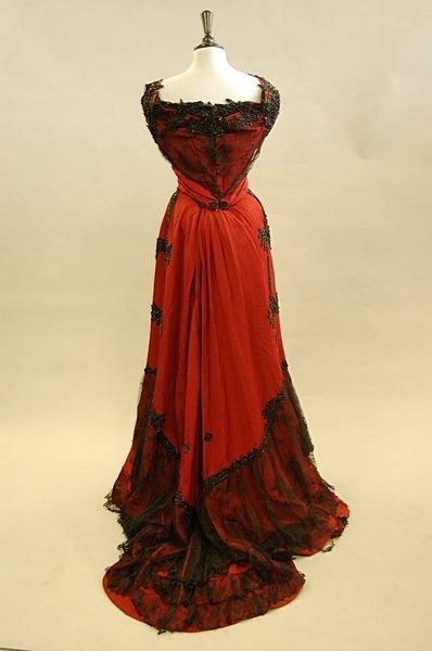 54d55672301566e93490971bf2528279--victorian-era-dresses-victorian-fashion.jpg