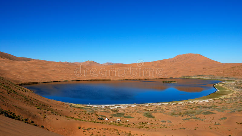 salt-water-lake-desert-24859404.jpg