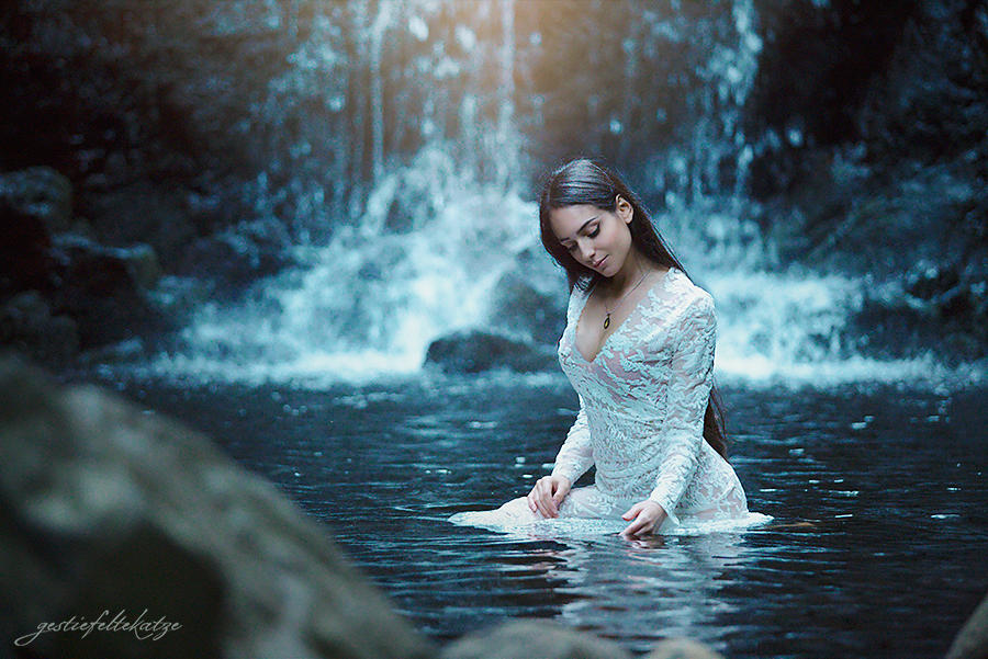 at_the_waterfall_with_ivana_by_gestiefeltekatze_dap44na-fullview.jpg