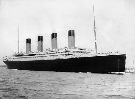 450px-RMS_Titanic_3.jpg