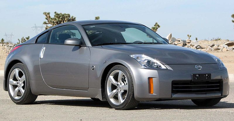 800px-2008_Nissan_350Z_--_NHTSA.jpg