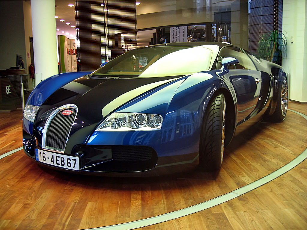 1024px-Bugatti_Veyron_16.4_2.JPG