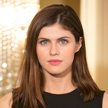 alexandra-daddario-bio.jpg