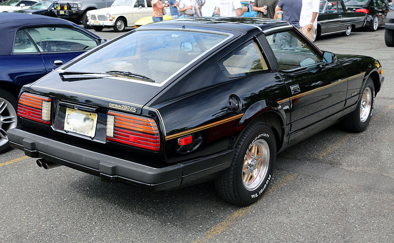 800px-1982-83_Datsun_280ZX_by_Nissan.jpg